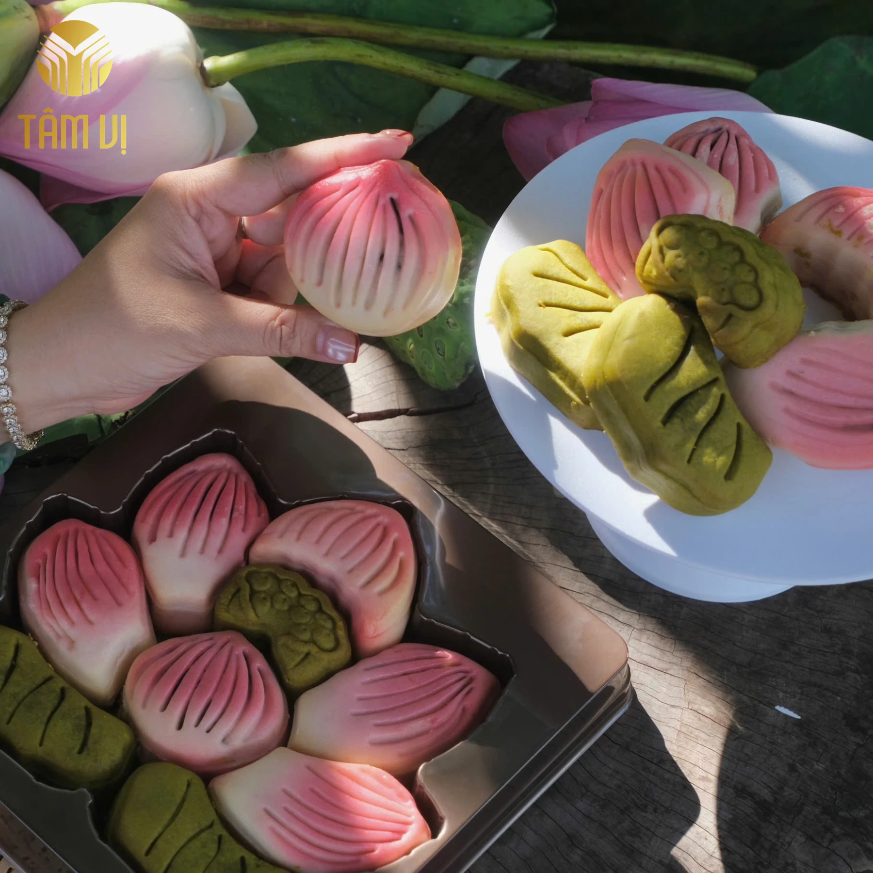 Bánh trung thu liên hoa cửu vị Bánh trung thu liên hoa cửu vị
