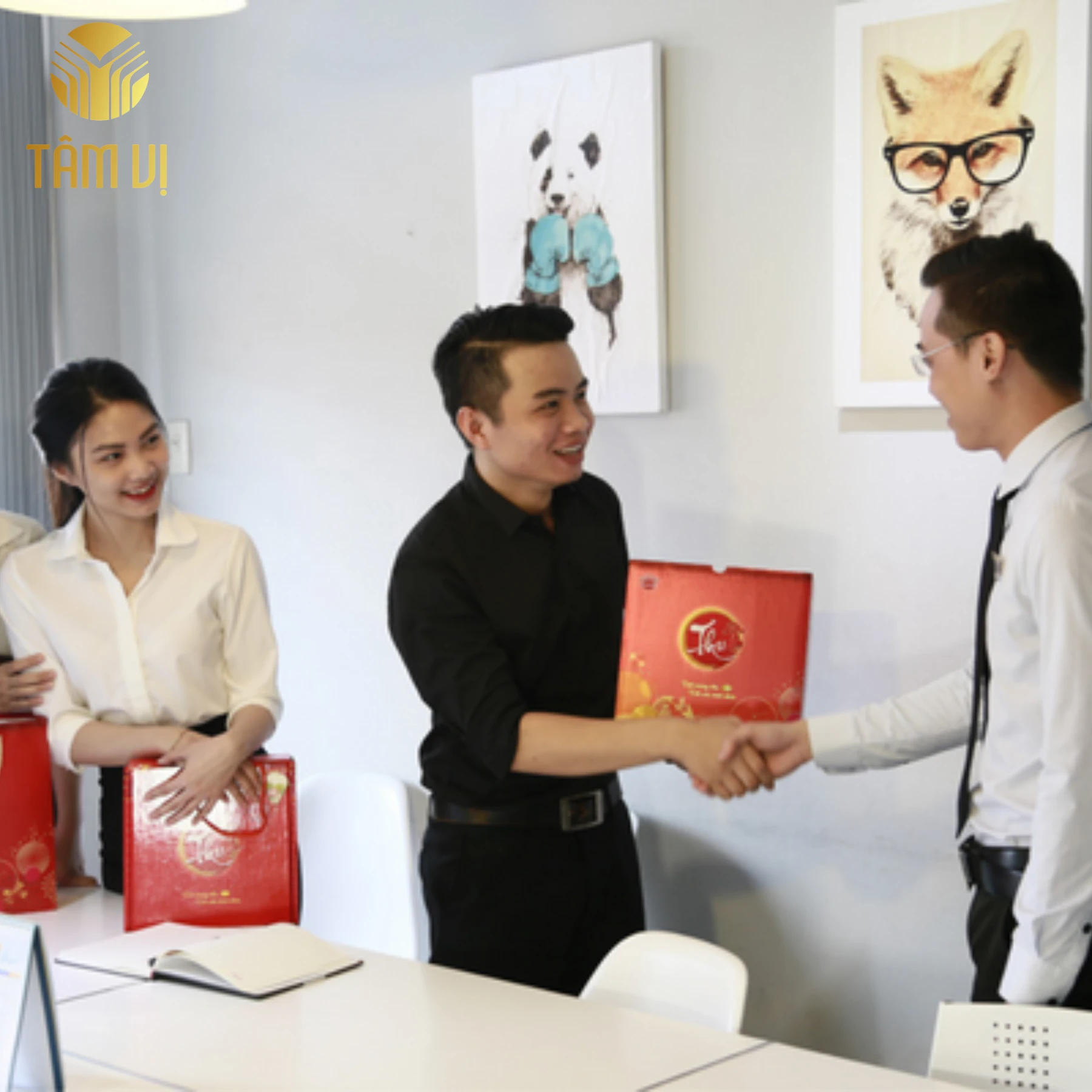 Quà Tặng Trung Thu Cho Khách Hàng