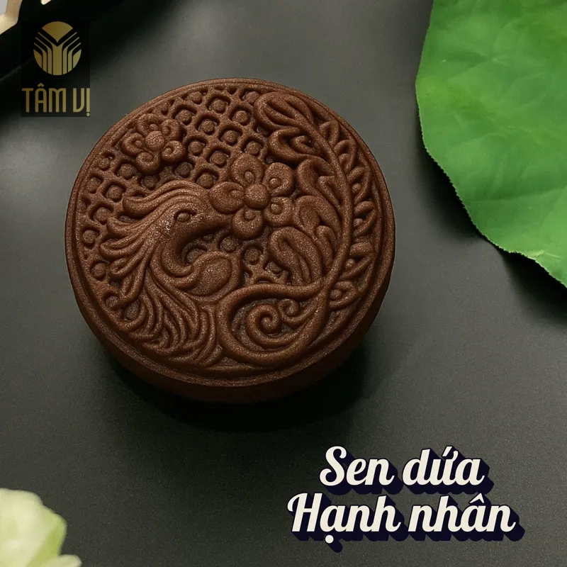 Bánh trung thu healthy sen dứa hạnh nhân