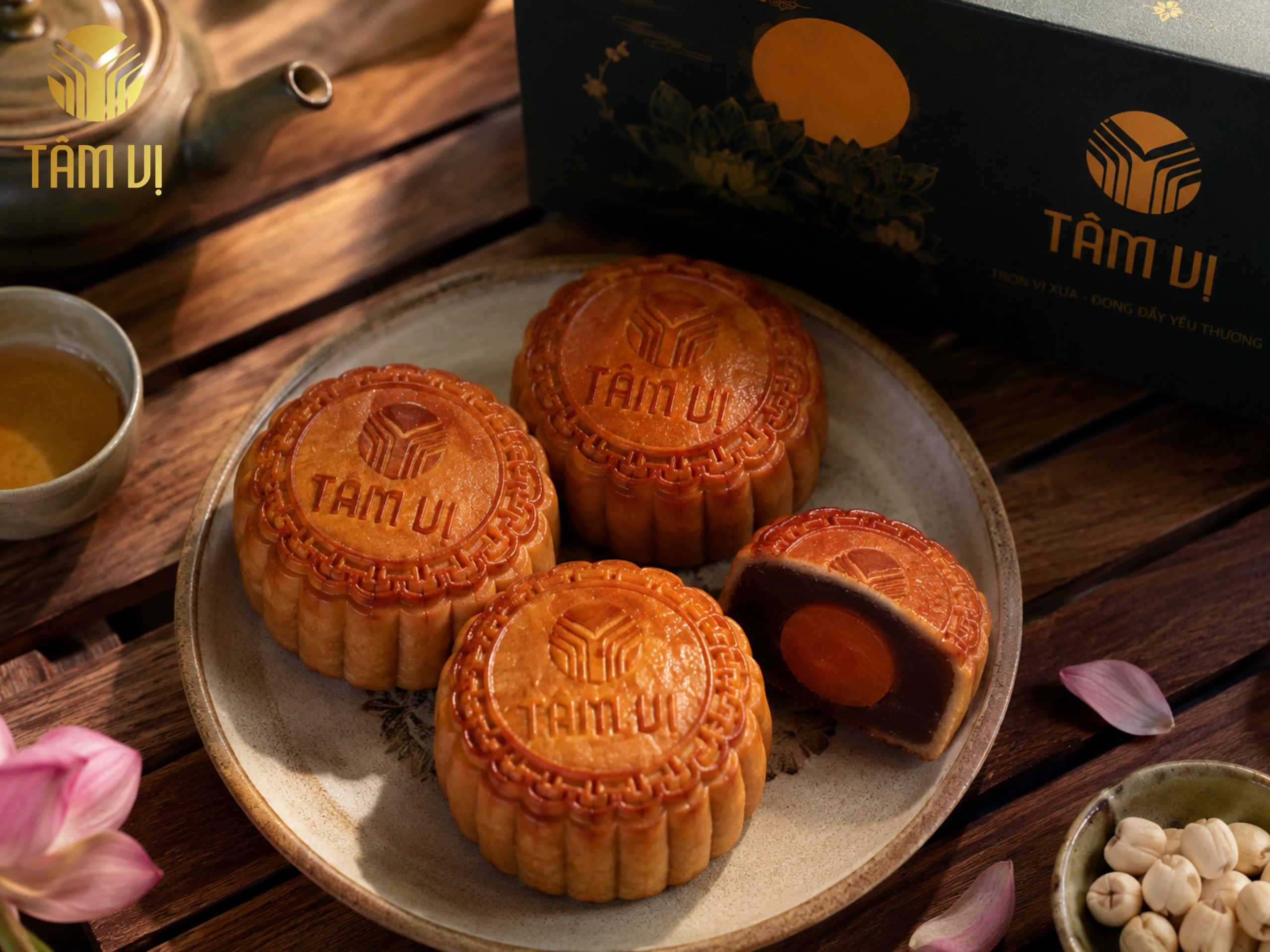 Bánh Trung Thu In Logo: Giải Pháp Quà Tặng Thương Hiệu Cho Doanh Nghiệp